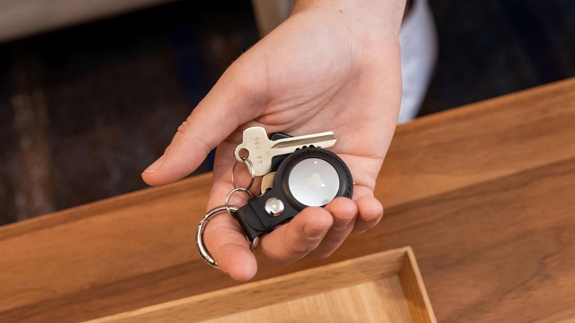 Using Apple’s Find My for Shared Items: Is It Even Possible?